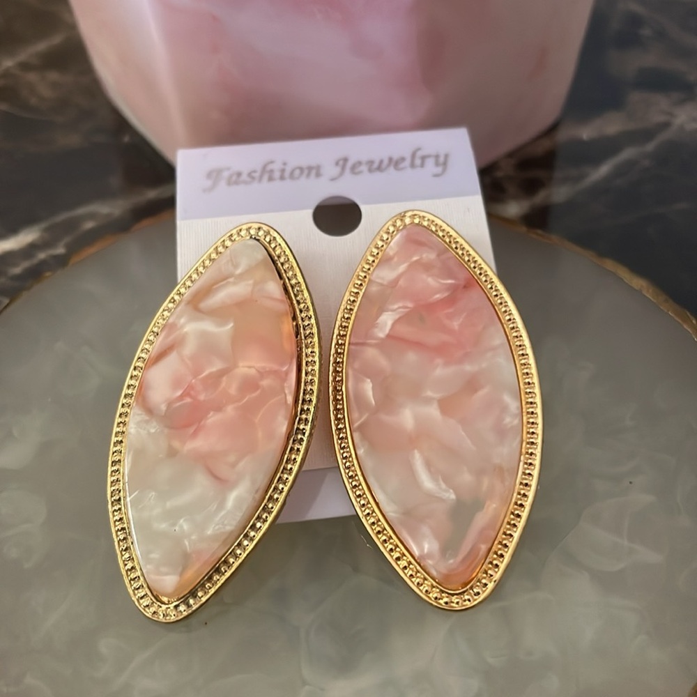 Almond Shaped Pink Marble Statement Earrings - image 7